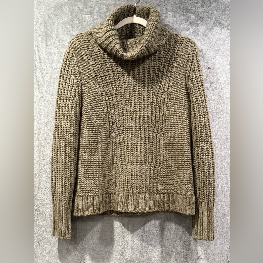 Banana Republic Sweater Womens Size M Italian Yarn Alpaca Merino Wool Turtleneck